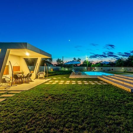 S&I Peaceful Holiday Home With Pool & Jacuzzi Galovac  Ngoại thất bức ảnh