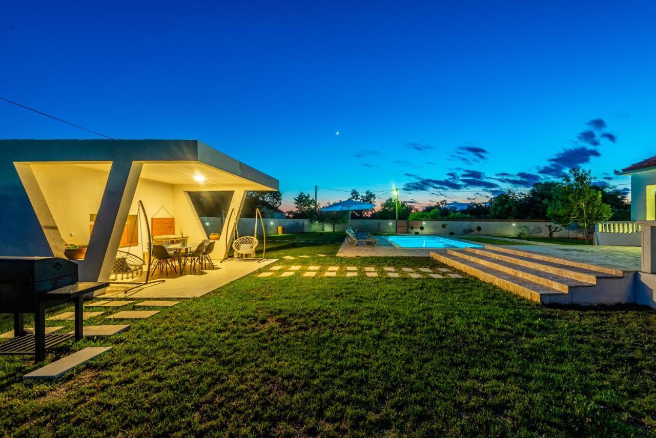 S&I Peaceful Holiday Home With Pool & Jacuzzi Galovac  Ngoại thất bức ảnh
