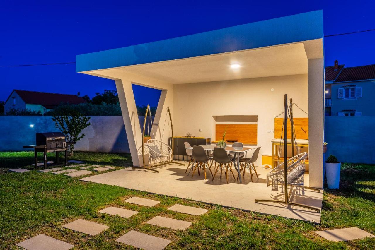 S&I Peaceful Holiday Home With Pool & Jacuzzi Galovac  Ngoại thất bức ảnh