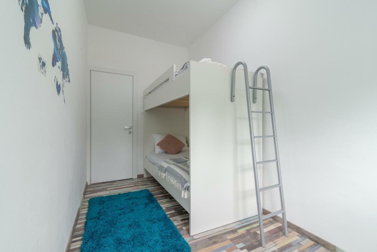 S&I Peaceful Holiday Home With Pool & Jacuzzi Galovac  Ngoại thất bức ảnh